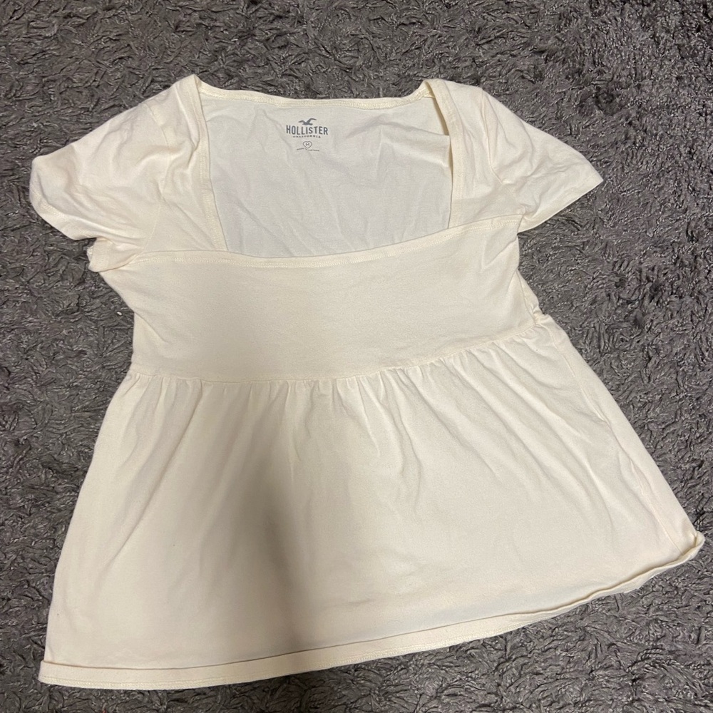 Y2K - style Hollister babydoll top cream